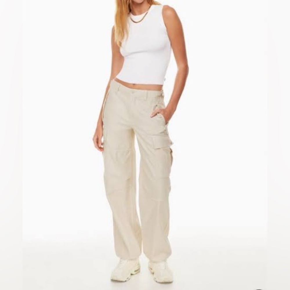 Aritzia TNA Limited Edition New Supply Cargo Pant in Gold Birch | Size 4